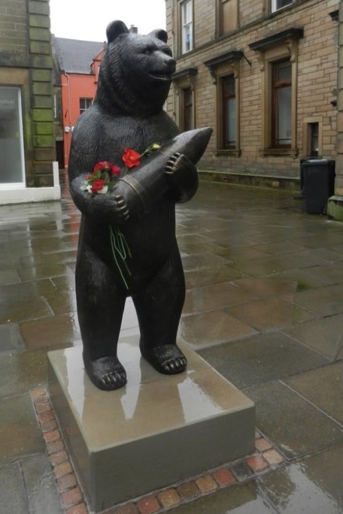 Monument Private Wojtek 'The Soldier Bear' #1