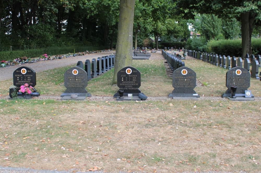 Belgische Graven Oudstrijders Maaseik Begraafplaats Egelsveld