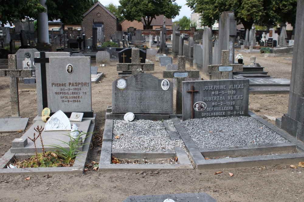 Belgische Oorlogsgraven Maaseik Begraafplaats Oude Baan #2