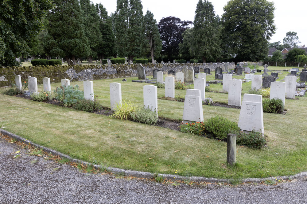 Commonwealth War Graves Ringwood Cemetery #1