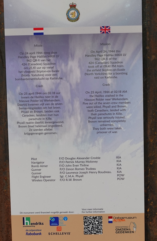 Monument Handley Page Halifax MKIII LV 962 QB-X #4