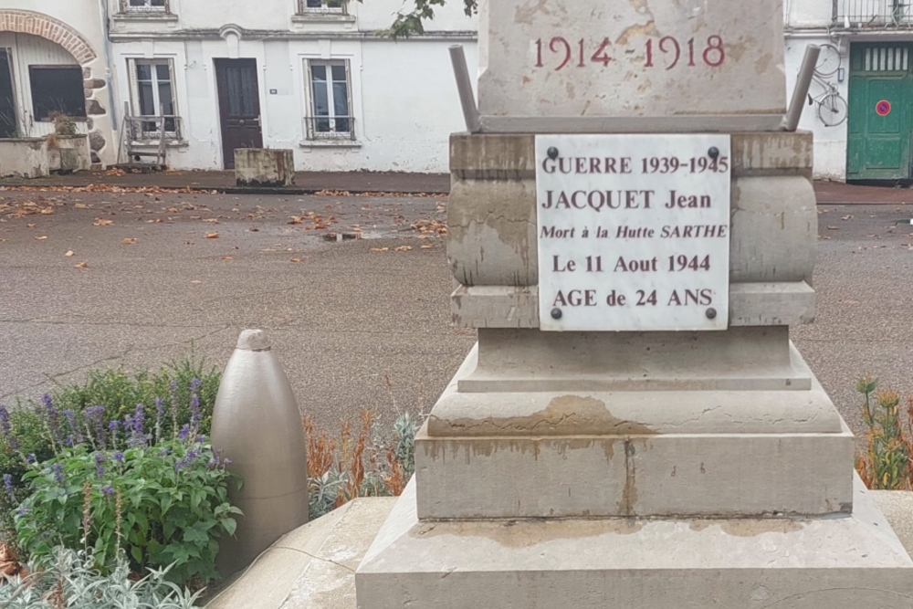 Oorlogsmonument Saint-Jodard #2
