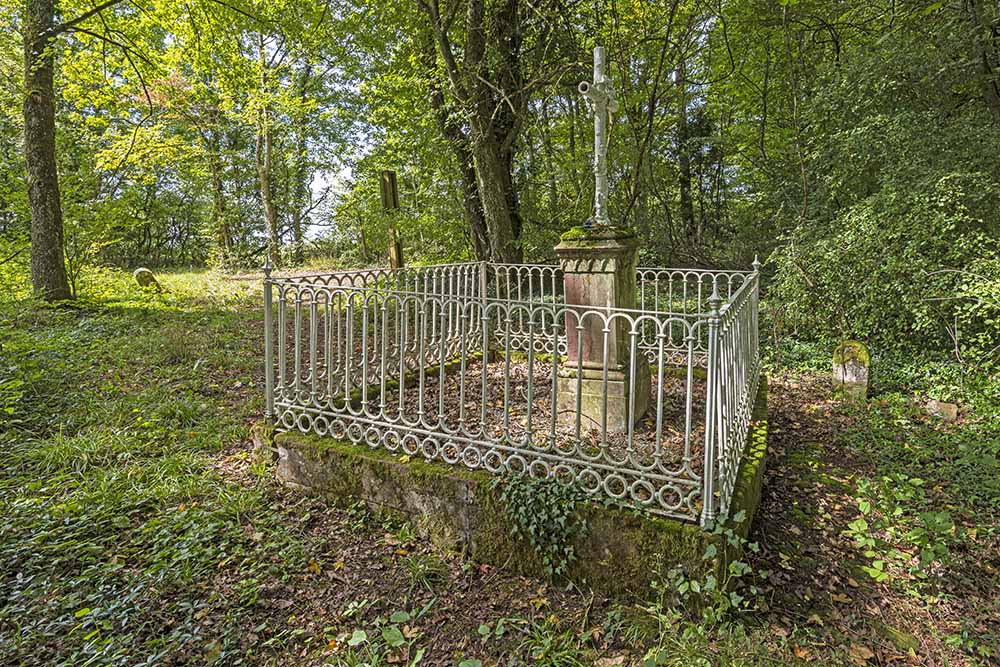 Grave Monument for 5 Turco Officers #5