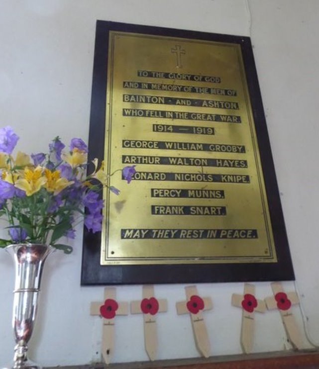 Oorlogsmonument Bainton en Ashton