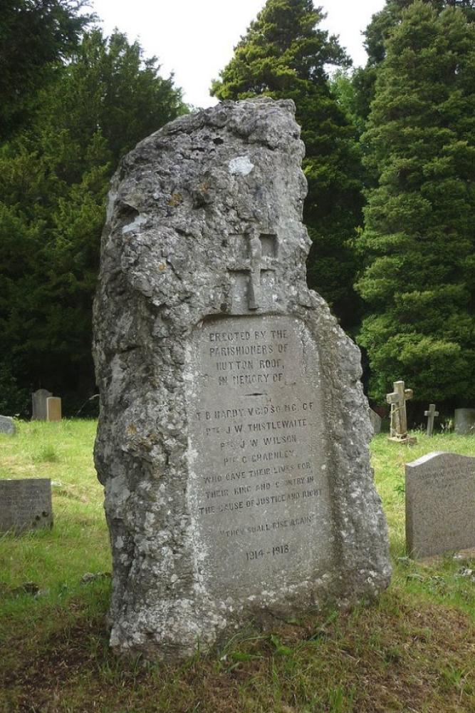 Oorlogsmonument Parochie van Hutton Roof #1