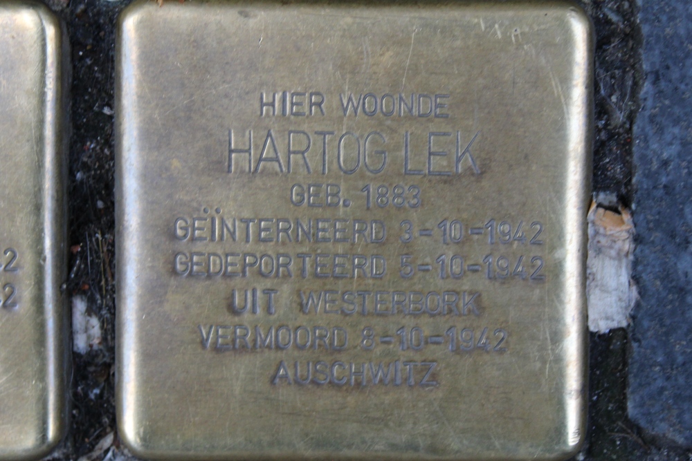 Stumbling Stones Zeedijk 56 #3