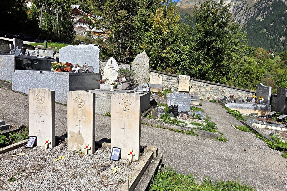 Commonwealth War Graves Le Rivier d’Allemond