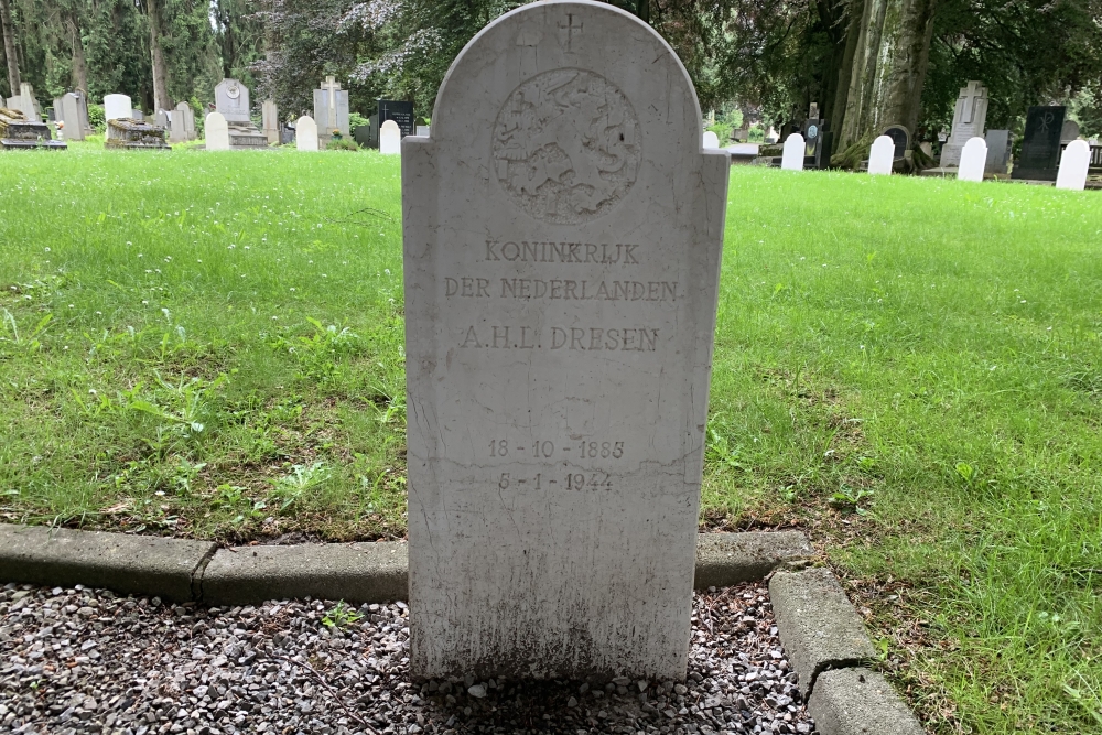 Nederlandse Oorlogsgraven Algemene Begraafplaats Maastricht #3