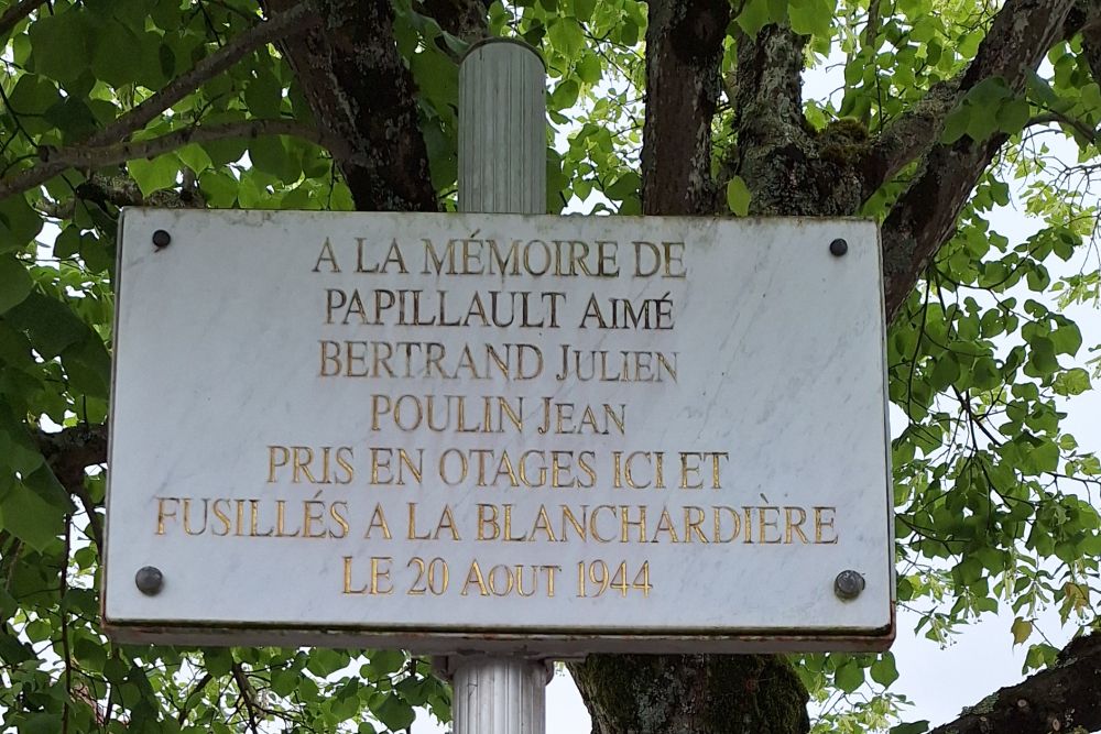 Monument Omgekomen Gijzelaars Ligueil
