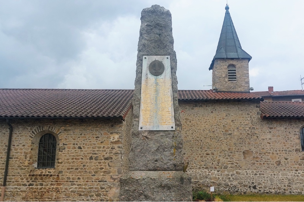 War Memorial  Saint-Just-la-Pendue #5