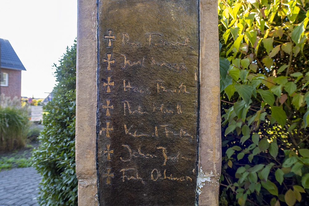 War Memorial Köttingen #2