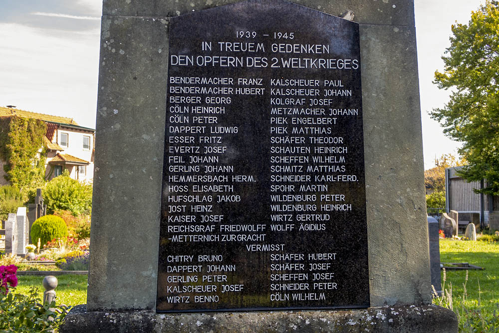 War Memorial Blessem #4