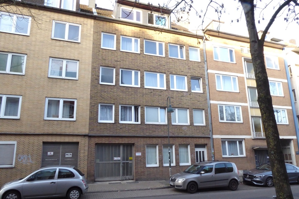 Stumbling Stone Aretzstrasse 7 #3