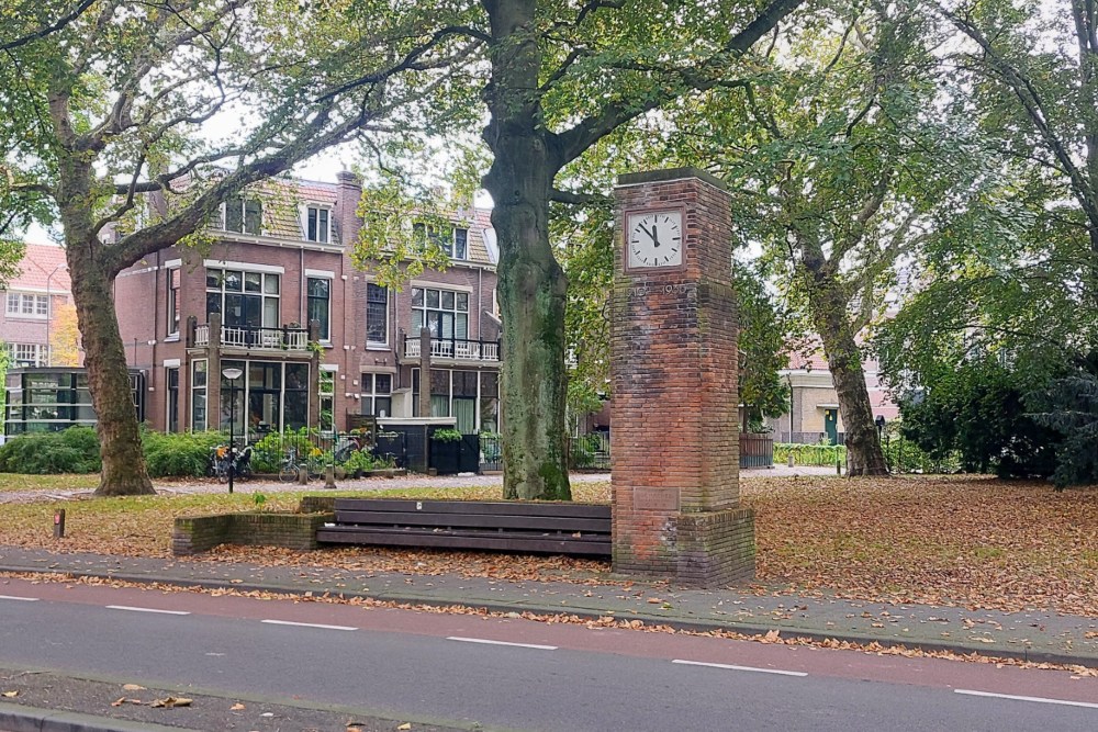 Kogelinslagen in Bank Oranjepark Dordrecht