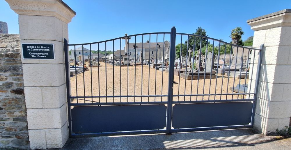 Commonwealth War Graves Riaillé #4