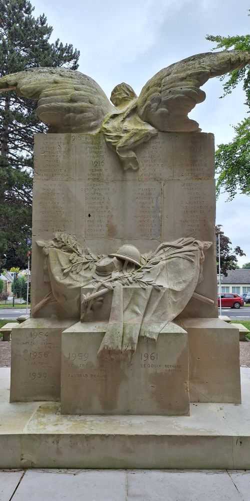 Oorlogsmonument Bayeux #4
