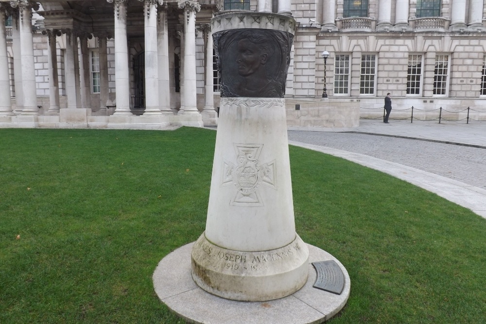 Memorial James Joseph Magennis VC