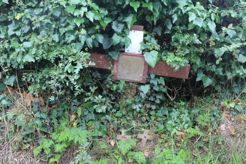 Monument Warrant Officer Stanzsiaw Growndauski RAF #1