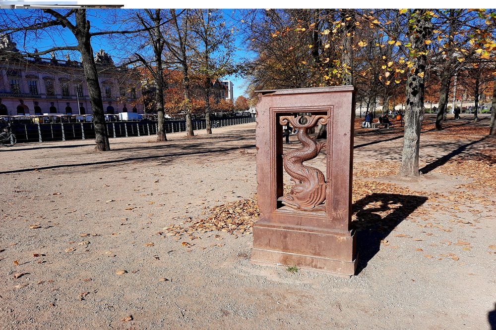 Beschadigd Deel Schlossbrug #1