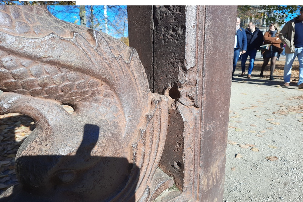 Beschadigd Deel Schlossbrug #3