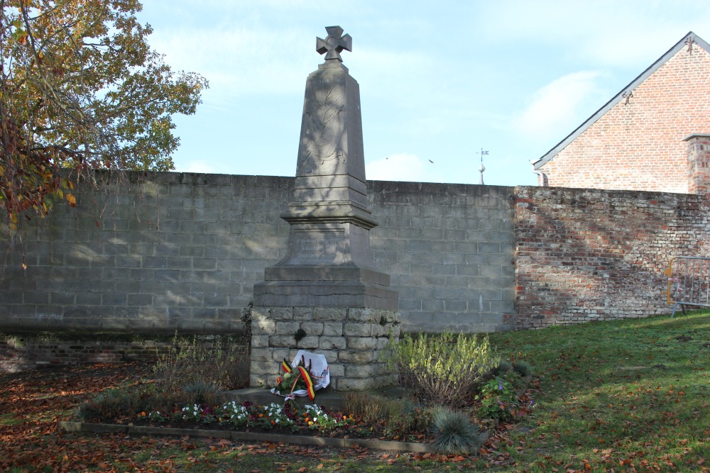 Oorlogsmonument Houtain-le-Val