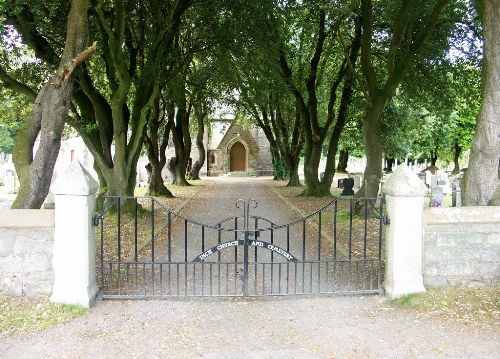 Commonwealth War Graves Inch Parish Churchyard #1