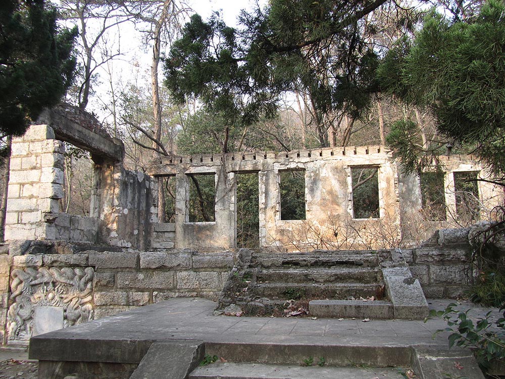 Ruins Villa Lin Sen #1