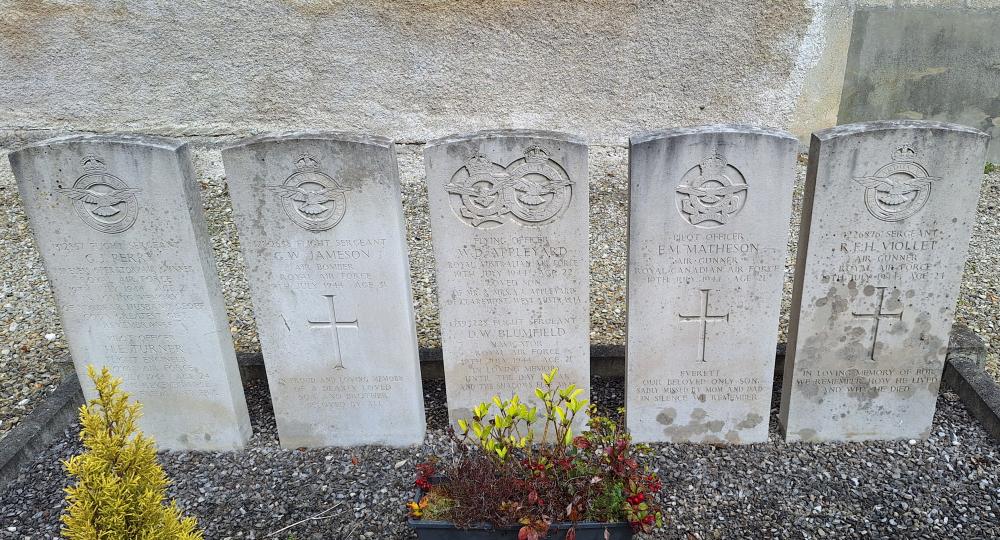 Oorlogsgraven van het Gemenebest Granges-sur-Aube #2