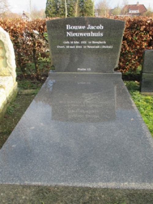 Nederlandse Oorlogsgraven Gemeentelijke Begraafplaats Loppersum #3