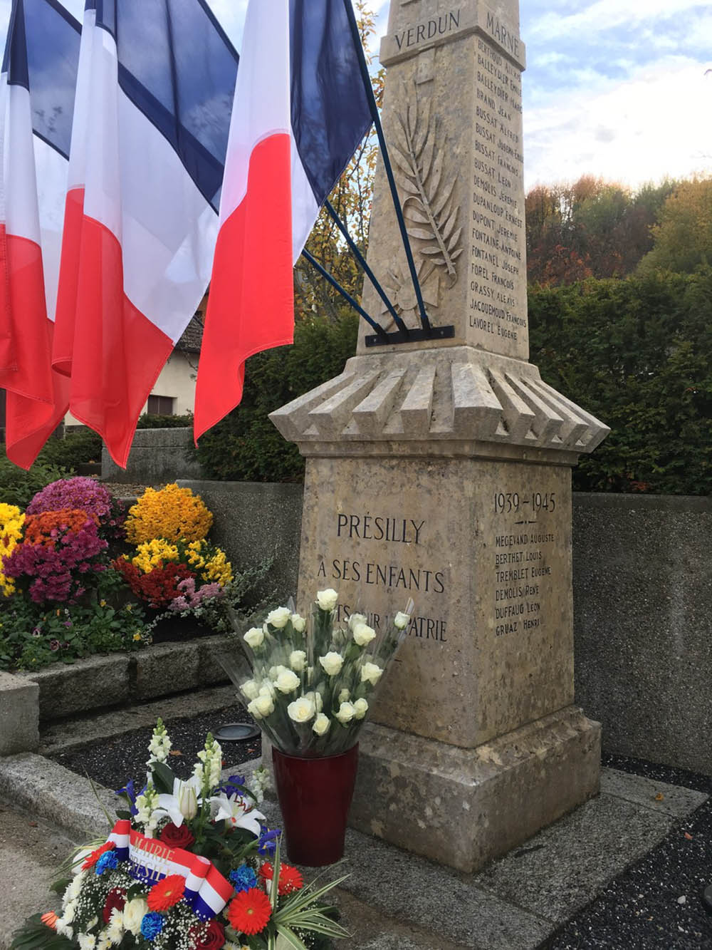 Oorlogsmonument Présilly #2