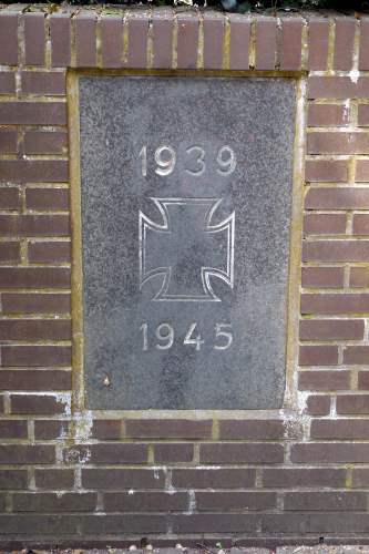 War Memorial Voerde #4