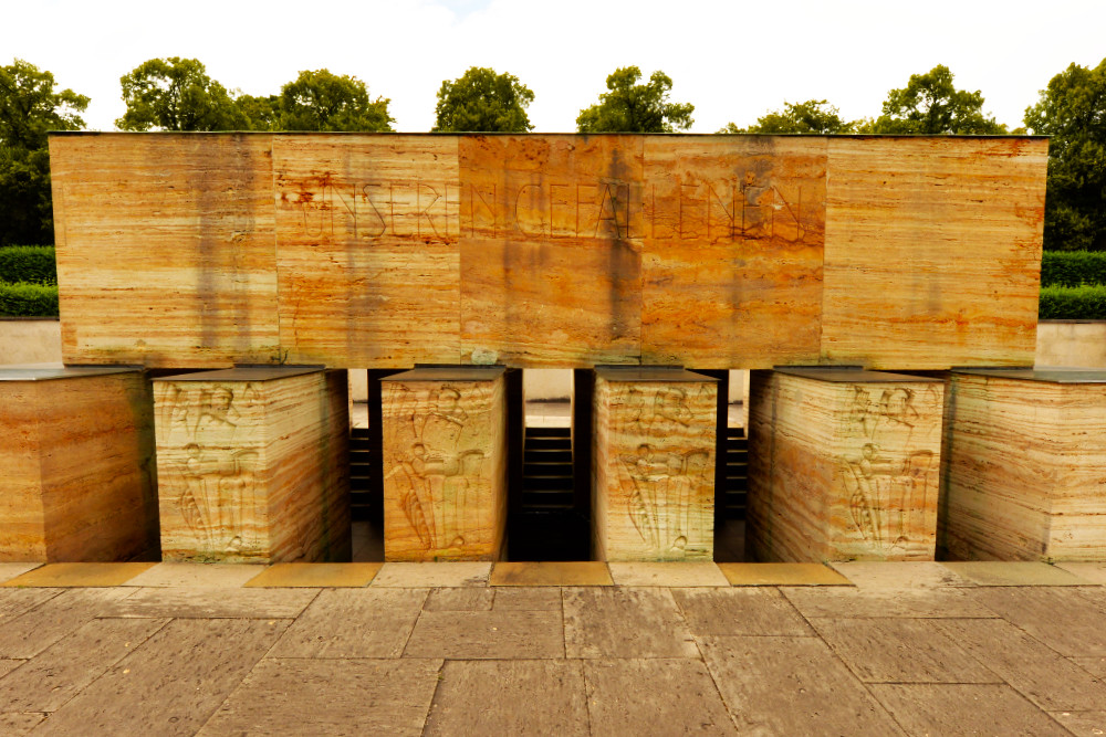 Memorial Hofgarten #4