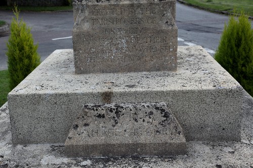 Oorlogsmonument Crawley #2