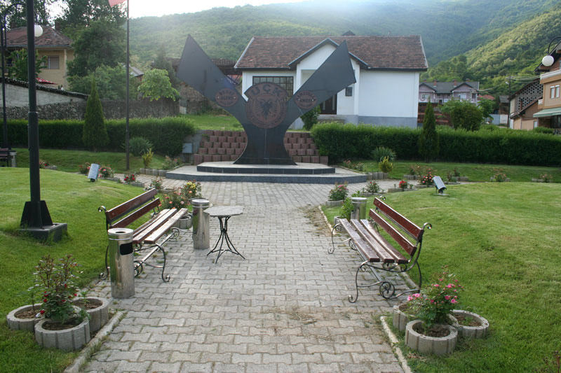 Monument Kosovo Liberation Army