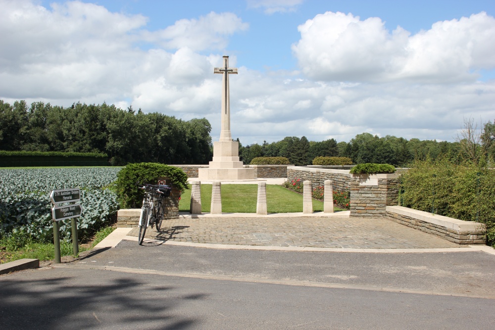 Commonwealth War Cemetery Polygon Wood