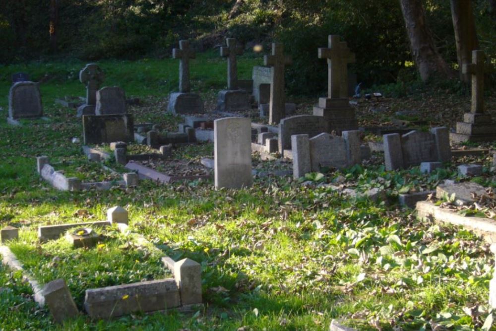 Commonwealth War Grave St. Mary Church Burial Ground
