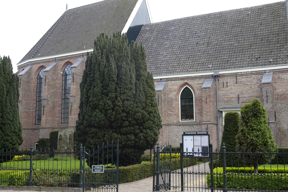 Oorlogsgraven van het Gemenebest Protestantse Kerkhof Wognum #4