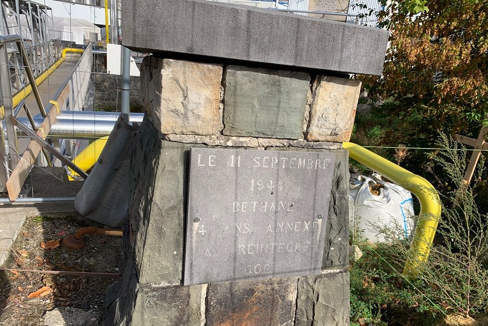 War Memorial Limbourg #1