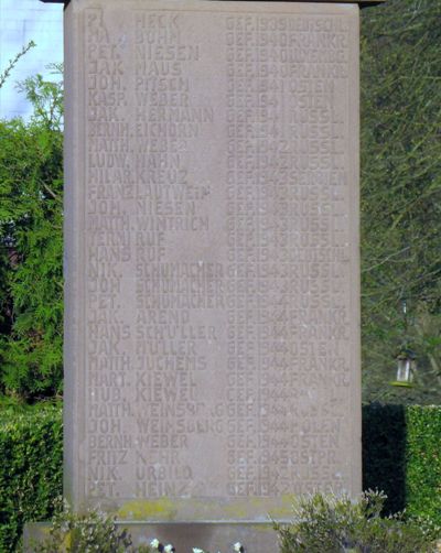 War Memorial Niederkail #4