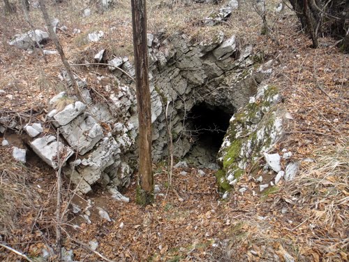 Alpenmuur - Ondergrondse Bunker Studena (B) #1