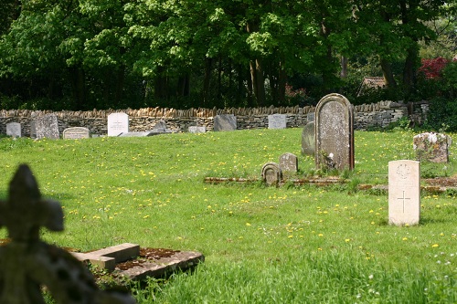 Commonwealth War Grave St. John the Baptist Churchyard #1