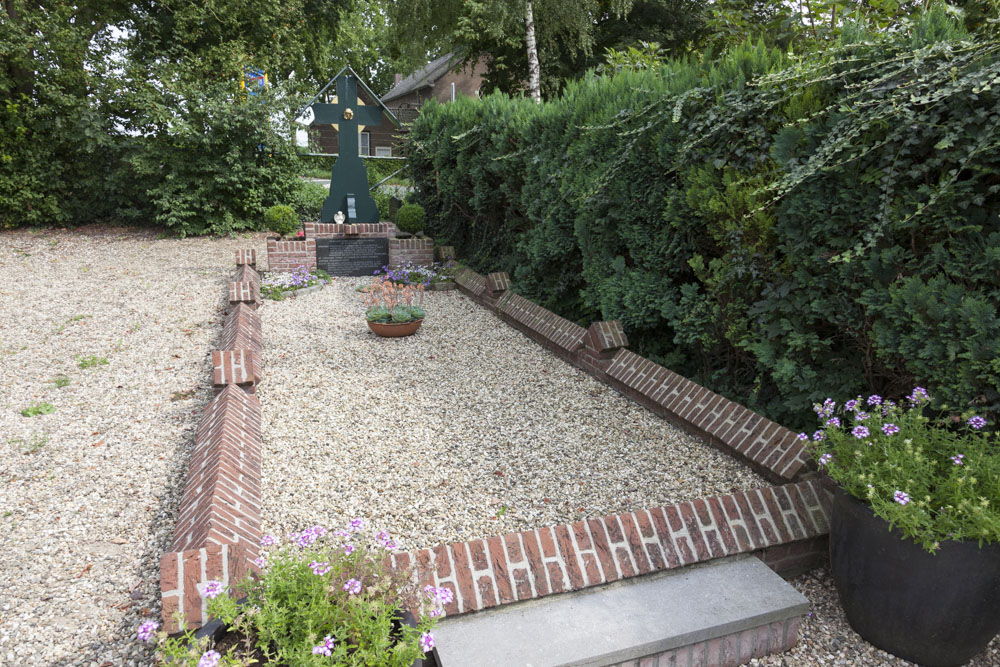 Mass Grave Civilian Casualties Angeren Cemetery