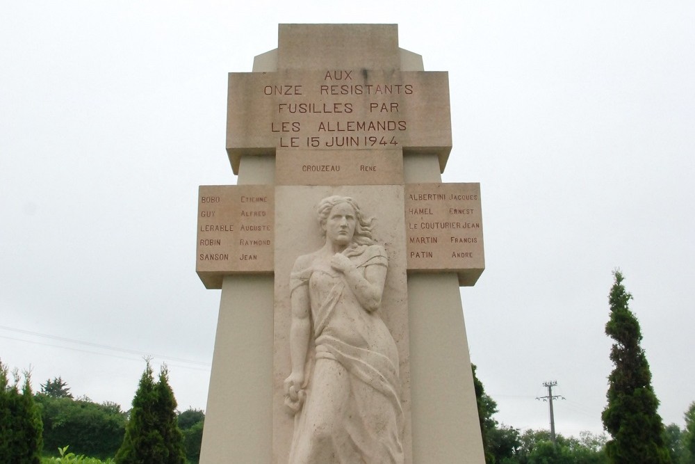 Monument Gefusilleerde Verzetsleden Beaucoudray #1