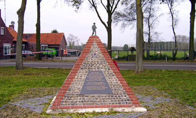 Monument 1e Bataljon van het Royal Norfolk Regiment #3