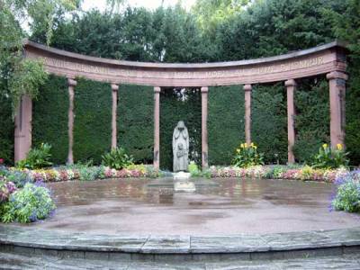 War Memorial Saint-Louis #1