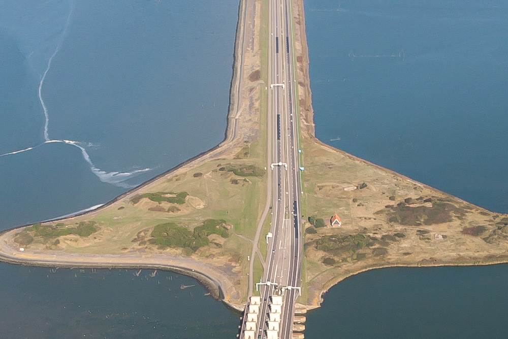 Tankversperring Afsluitdijk Den Oever
