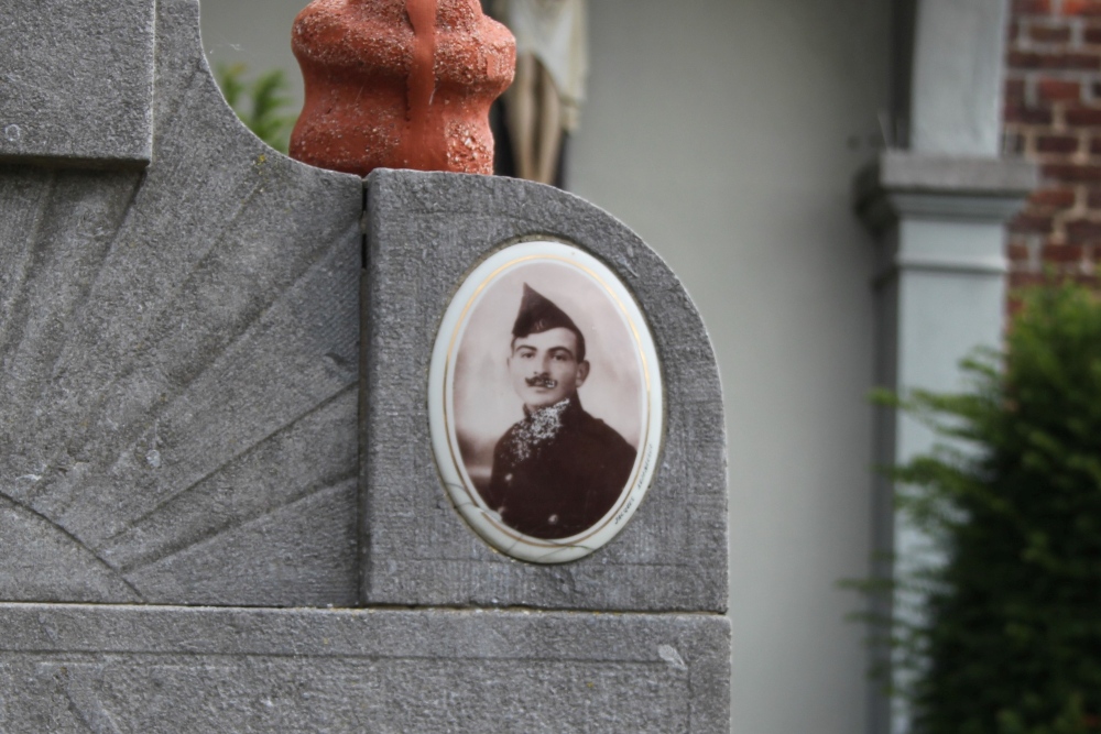 Belgian War Graves Lede #3