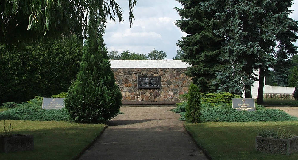Holocaust Monument 