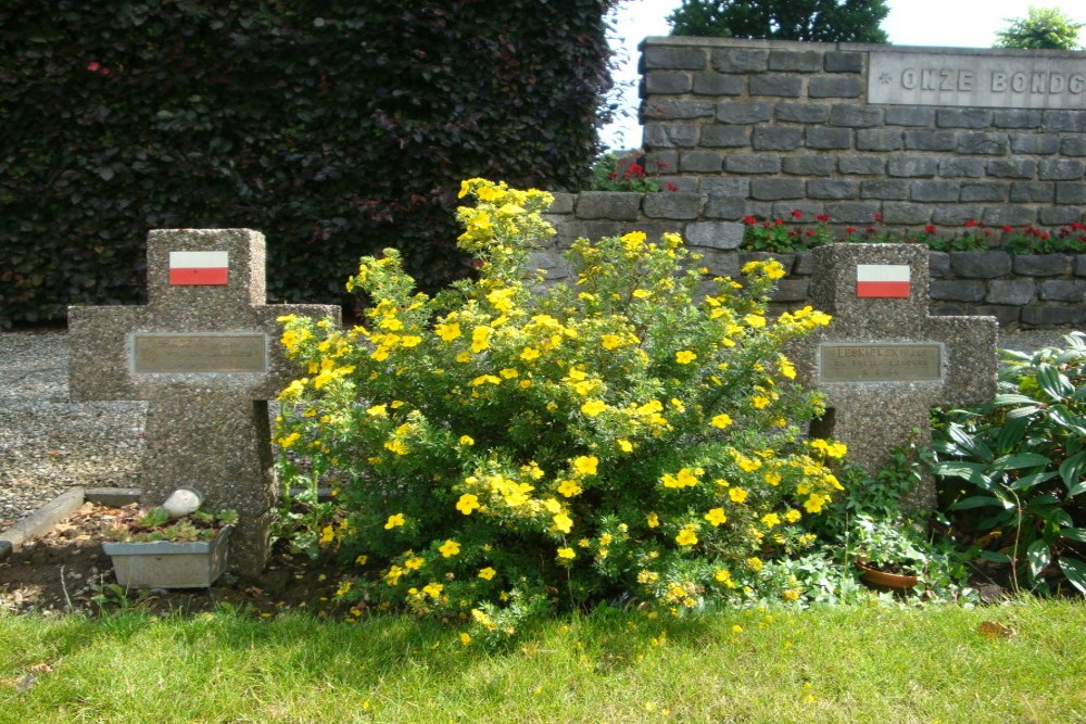 Polish War Graves Tielt #1
