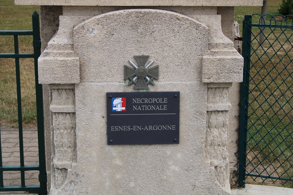 Franse Oorlogsbegraafplaats Esnes-Malancourt #3